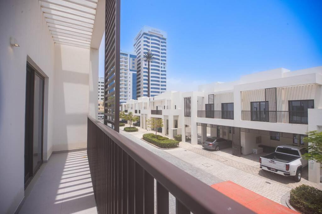 Luxury 3 Bdr Villa By The Sea 54 Fujairah Buitenkant foto