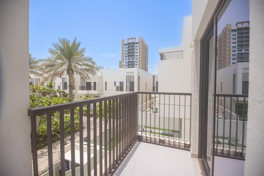 Luxury 3 Bdr Villa By The Sea 54 Fujairah Buitenkant foto