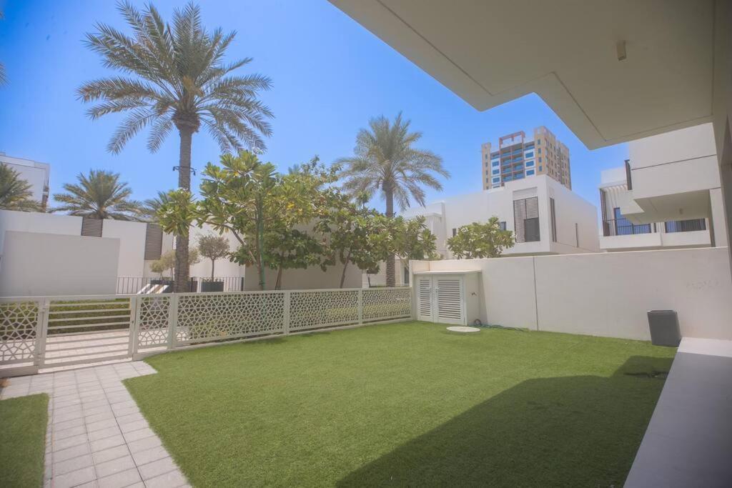 Luxury 3 Bdr Villa By The Sea 54 Fujairah Buitenkant foto
